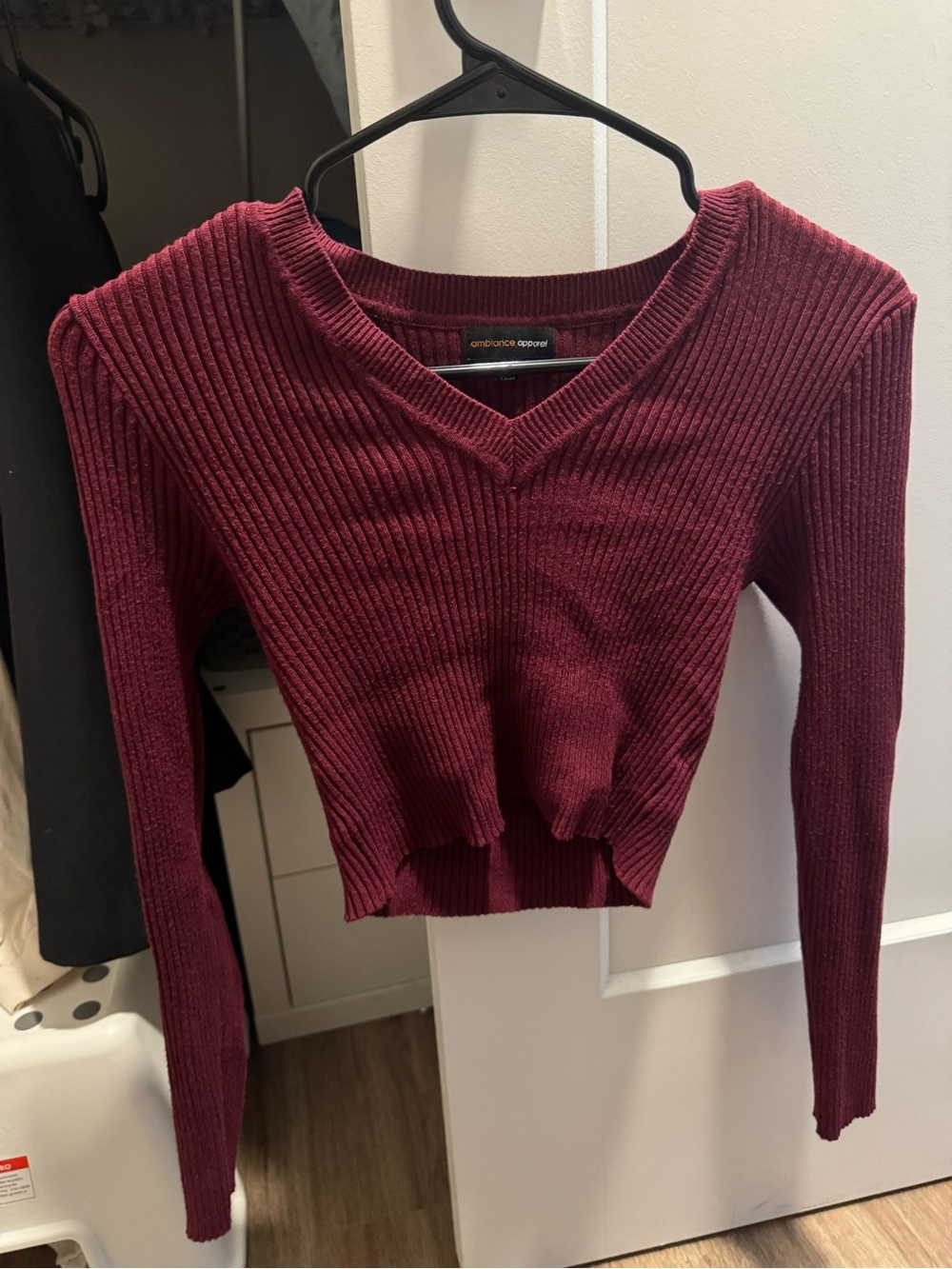 Ambiance Ribbed V-Neck Cropped Sweater - Wine